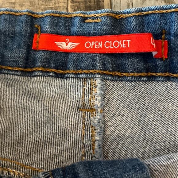 Y2K High Rise Denim Shorts Size 40 (US 8 -10) Distressed Peek A Boo Pockets 90s - Picture 3 of 11